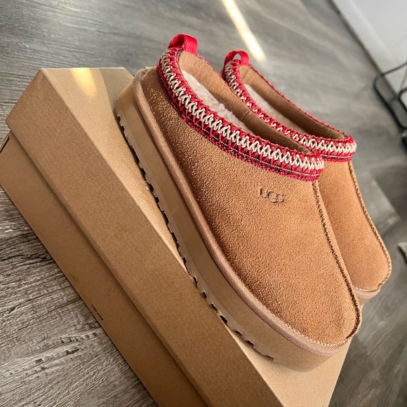 UGG Shoes - Ugg Tazz Slipper